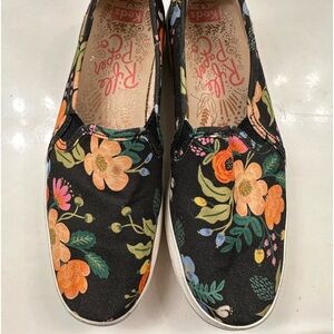 KEDS slip on shoes
